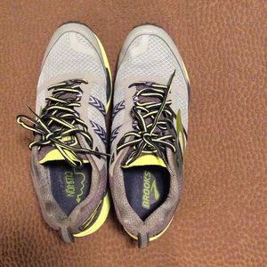 Men’s Hoka one athletic shoes